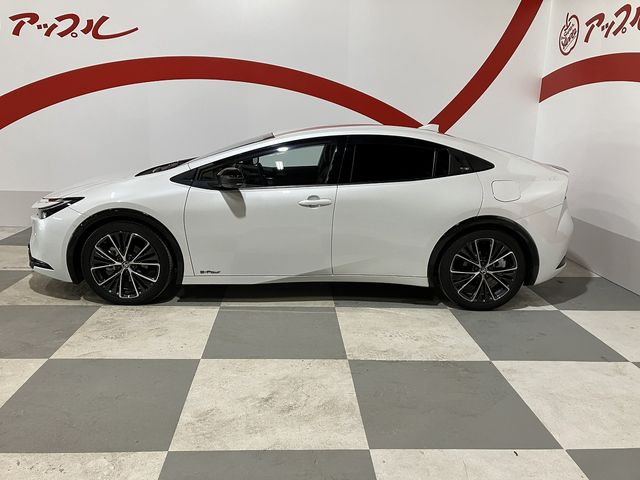 PRIUS 4WD