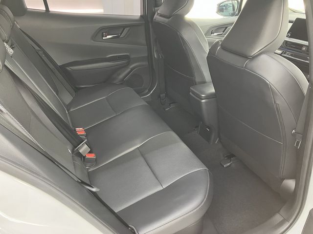 PRIUS 4WD