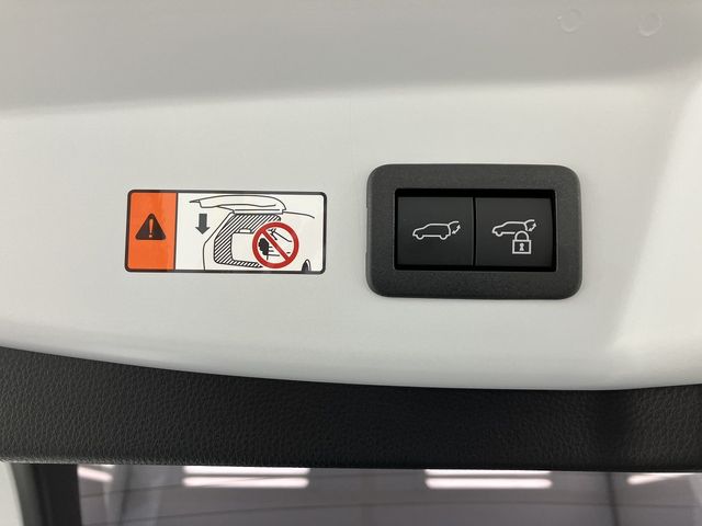 PRIUS 4WD