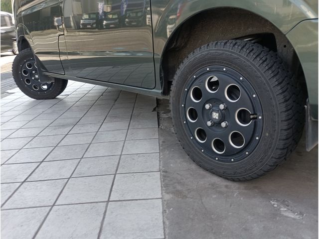 EVERY van 4WD