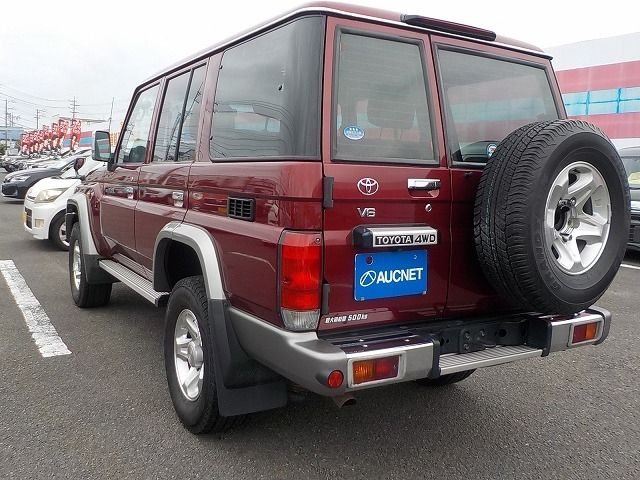 LANDCRUISER van