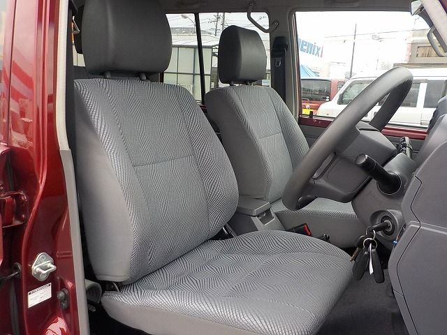 LANDCRUISER van