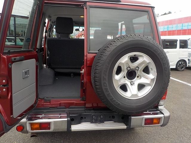 LANDCRUISER van