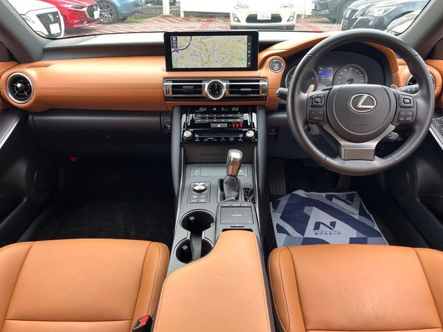 LEXUS IS300