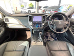 CROWN sedan hybrid
