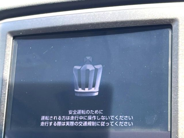 CROWN sedan