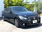 CROWN sedan
