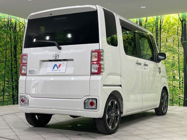PIXIS MEGA 4WD