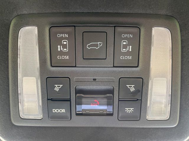 VOXY HYBRID