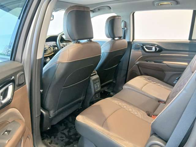 JEEP COMMANDER