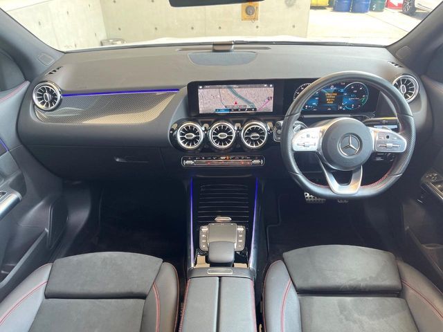 MERCEDES BENZ GLA class