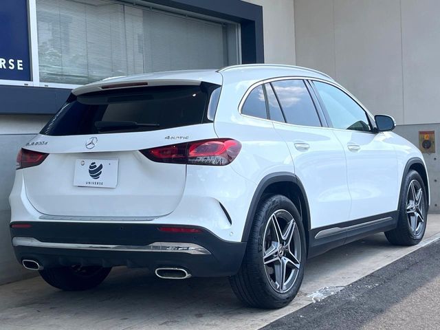 MERCEDES BENZ GLA class