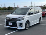 VOXY HYBRID