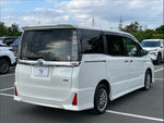 VOXY HYBRID