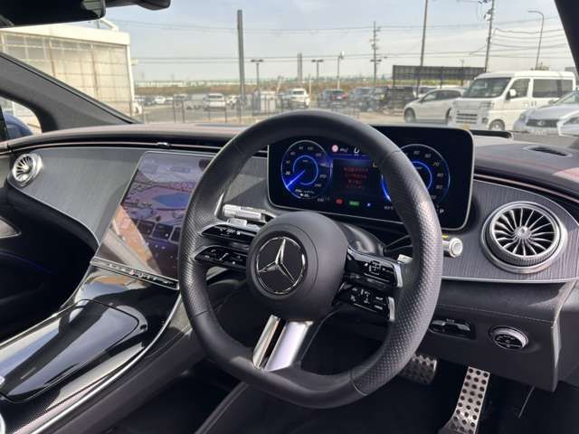 MERCEDES BENZ EQS