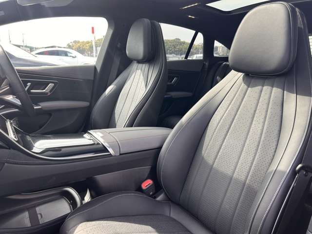MERCEDES BENZ EQS