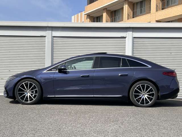 MERCEDES BENZ EQS