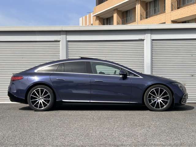 MERCEDES BENZ EQS