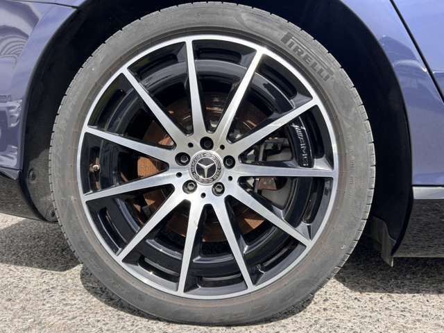 MERCEDES BENZ EQS