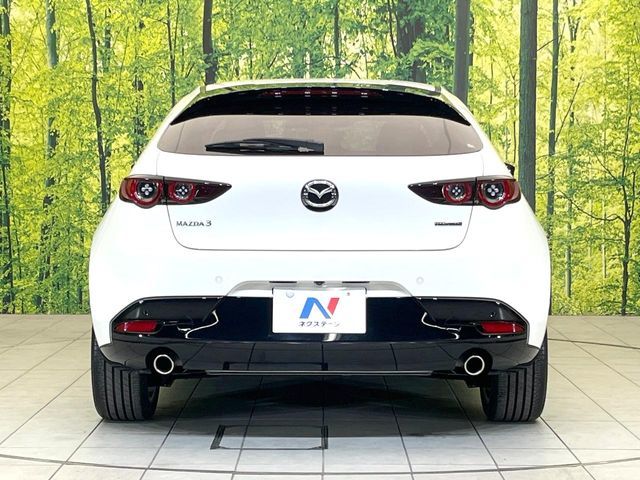 MAZDA3 FASTBACK