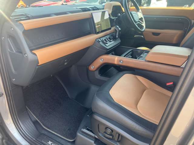 ROVER DEFENDER