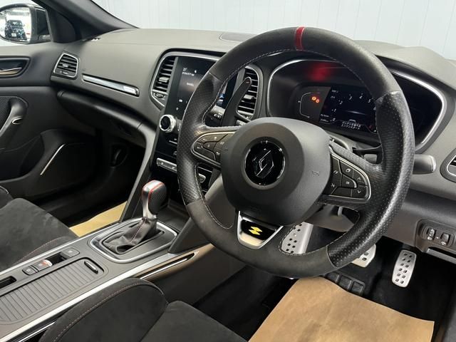 RENAULT MEGANE hatchback