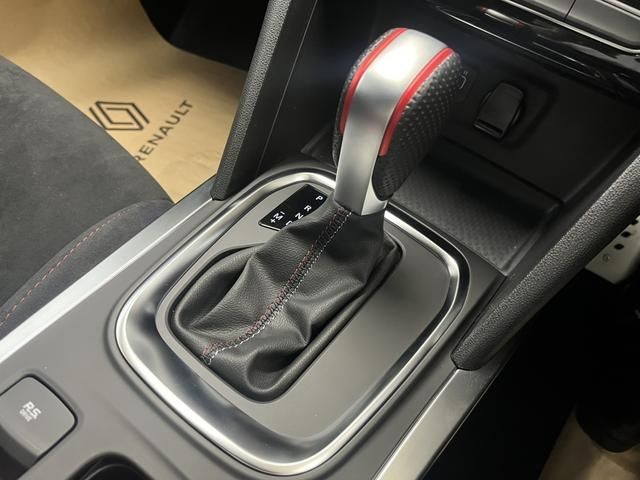 RENAULT MEGANE hatchback