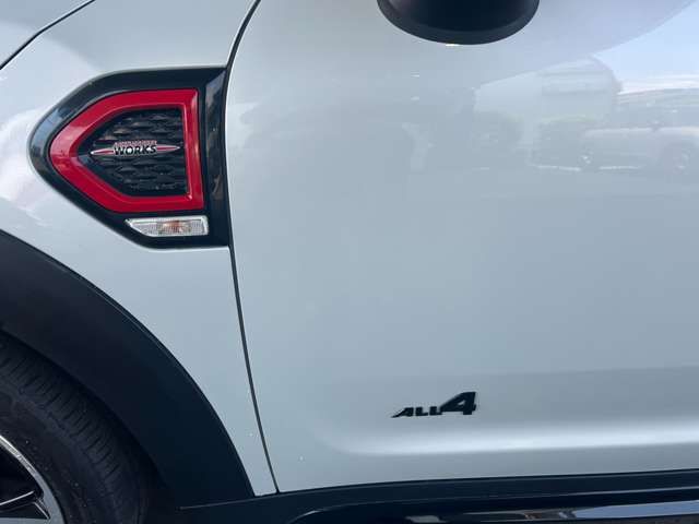 MINI CROSSOVER