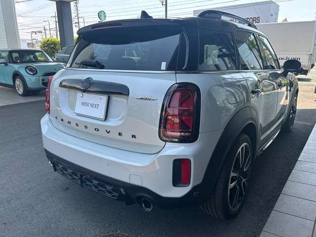 MINI CROSSOVER