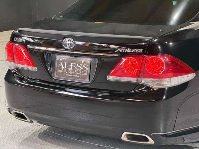 CROWN sedan