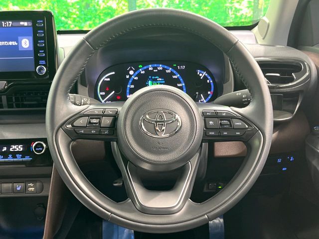 YARIS CROSS HYBRID