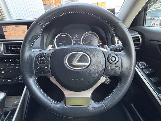 LEXUS IS300h
