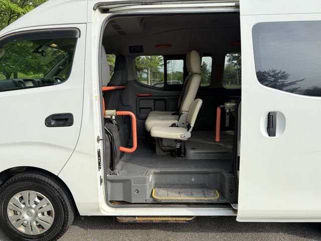 NV350 CARAVAN 4WD