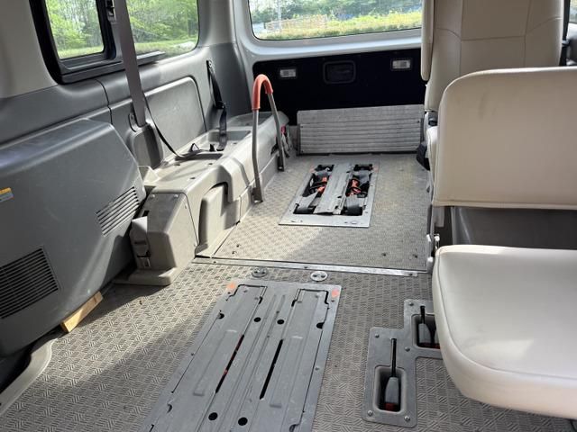NV350 CARAVAN 4WD