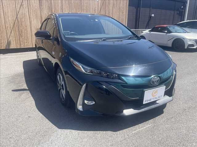 PRIUS PHV