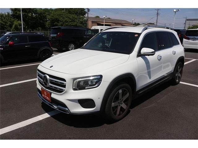 MERCEDES BENZ GLB