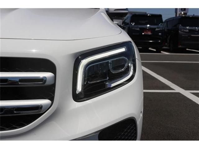 MERCEDES BENZ GLB