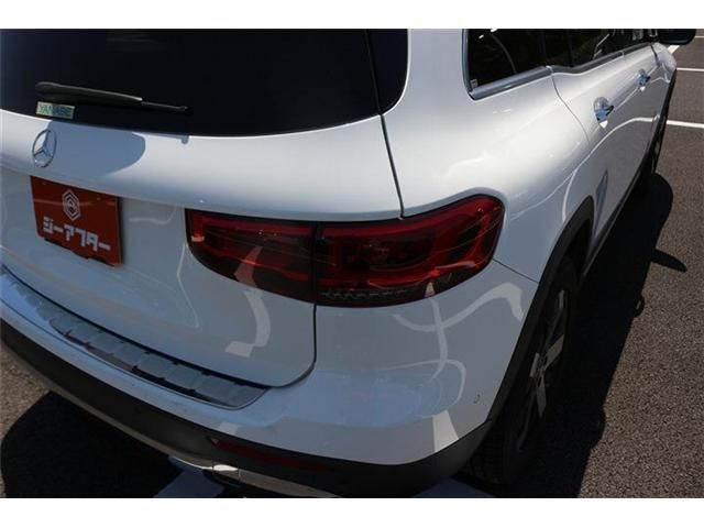 MERCEDES BENZ GLB