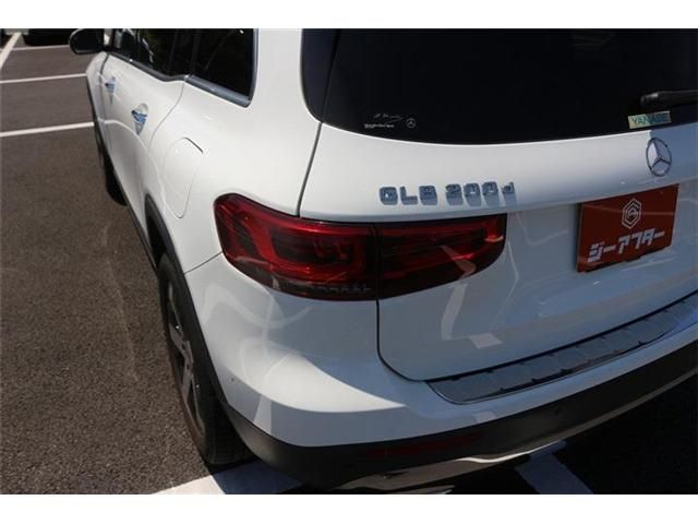 MERCEDES BENZ GLB