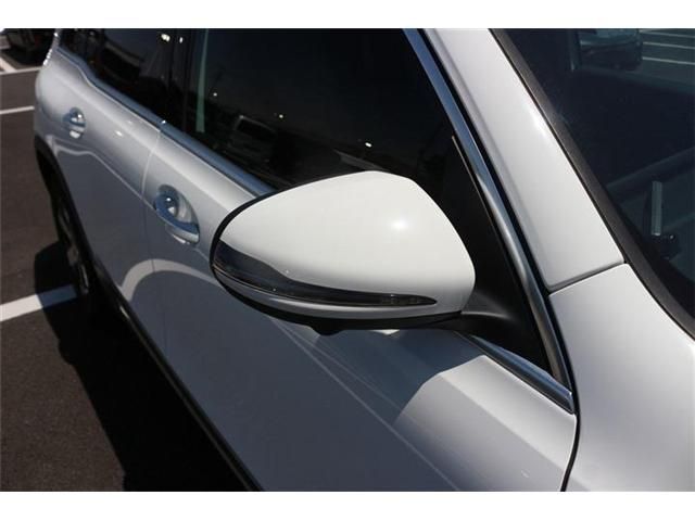 MERCEDES BENZ GLB