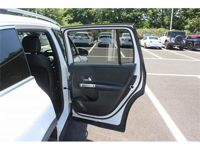 MERCEDES BENZ GLB