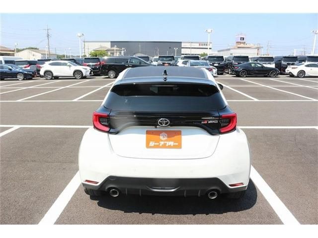 GR YARIS