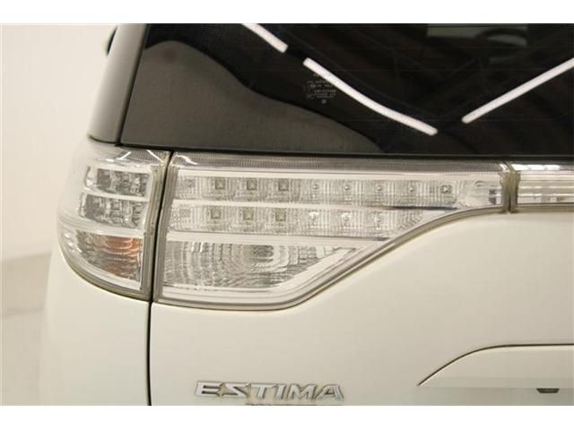 ESTIMA HYBRID 4WD