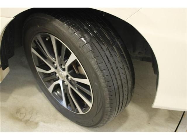 ESTIMA HYBRID 4WD
