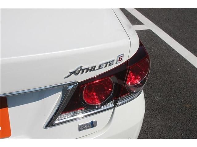 CROWN sedan hybrid