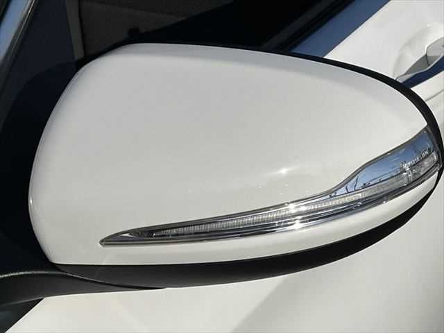 MERCEDES BENZ C class sedan