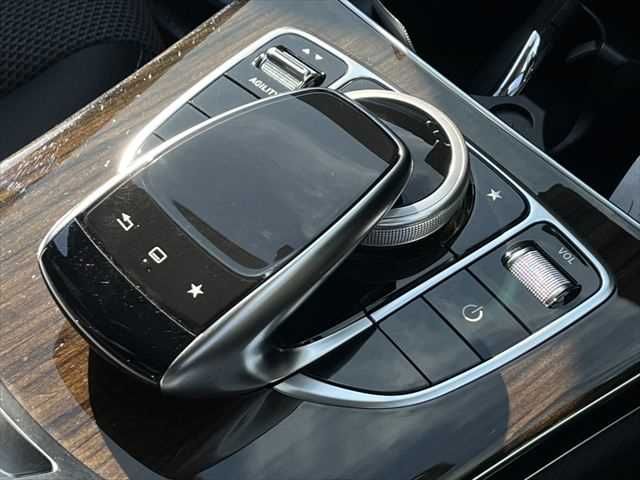 MERCEDES BENZ C class sedan