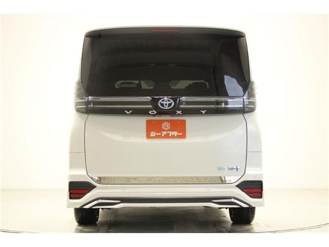 VOXY HYBRID