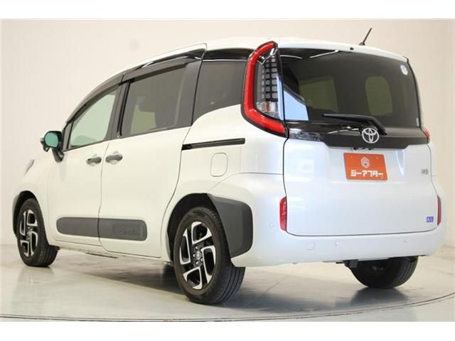 SIENTA HYBRID