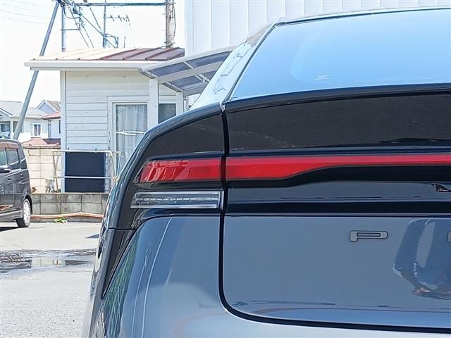 PRIUS 4WD
